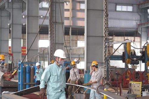 Tiêu thụ giảm, doanh nghiệp thép lo đội chi phí do việc tăng giá điện