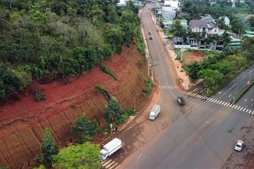Đắk Nông: Tiềm ẩn rủi ro tai nạn giao thông tại cửa ngõ thành phố Gia Nghĩa