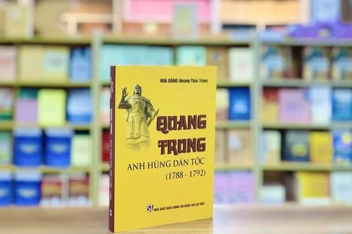 Ra mắt ấn phẩm khắc họa rõ nét cuộc đời vua Quang Trung