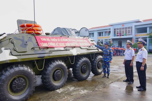 Lữ đoàn 101 duy trì lực lượng, phương tiện trực phòng chống bão lụt, tìm kiếm cứu nạn