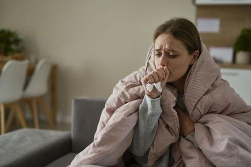 Có thể bị viêm phổi mà không ho, sốt hay không?