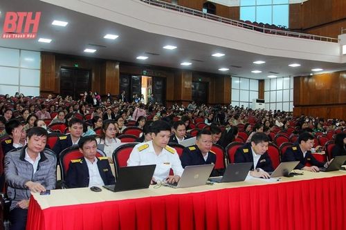 Tập huấn chính sách thuế mới và đối thoại với người nộp thuế