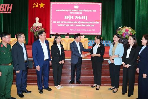 Phó Bí thư Thường trực Tỉnh ủy, Trưởng Đoàn ĐBQH tỉnh Lại Thế Nguyên tiếp xúc cử tri huyện Ngọc Lặc