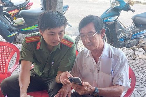 Cách làm hay trong công tác tuyên truyền pháp luật tại huyện Tân Hồng