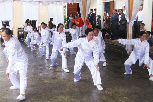 Học Bác rèn luyện sức khỏe
