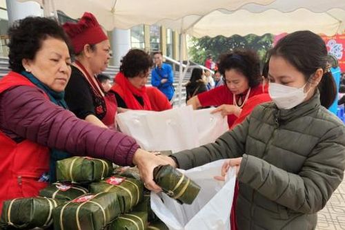 700 tỷ đồng hỗ trợ người khó khăn dịp Tết Nguyên đán Giáp Thìn