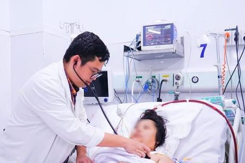 Cấp cứu thành công thai phụ suy gan - thận - hô hấp nặng do sản giật