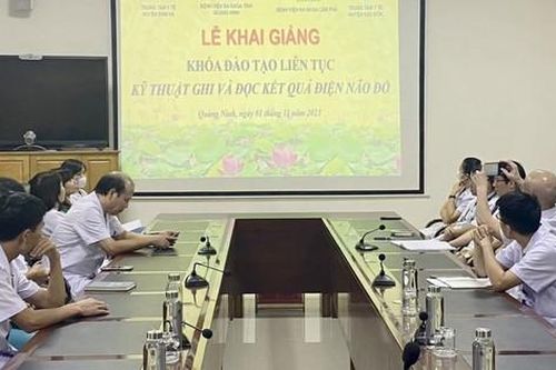 Bệnh viện tỉnh 'đầu tàu' hỗ trợ tuyến dưới