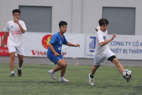 Chùm ảnh loạt trận 15h30 chiều 15-11