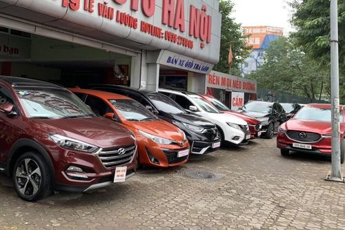 Buôn ô tô cũ: Doanh số ế ẩm, buộc 'cắt lỗ' để giảm xe tồn