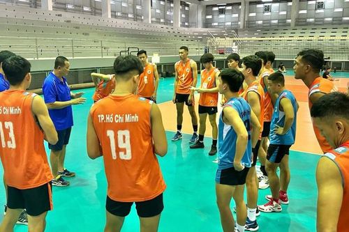 Tin nóng thể thao sáng 15/11: Philippines dùng bia thu hút CĐV, đội bóng chuyền Việt Nam gặp tình cảnh trớ trêu