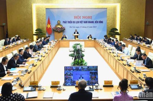 Thủ tướng chủ trì Hội nghị phát triển du lịch Việt Nam nhanh, bền vững