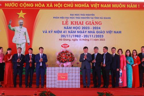 Phân hiệu Đại học Thái Nguyên tại Hà Giang khai giảng năm học mới