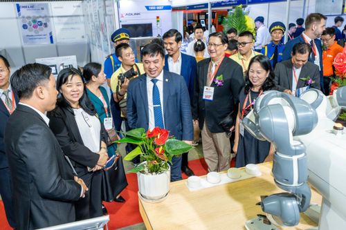 Hơn 700 doanh nghiệp tham gia triển lãm quốc tế về máy móc và thiết bị công nghiệp
