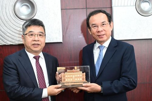 TPHCM trao đổi kinh nghiệm với TP Thượng Hải để xây dựng Trung tâm tài chính