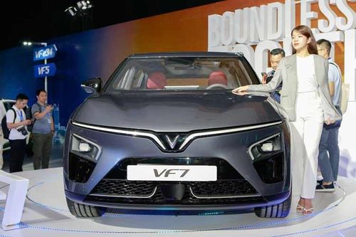 VinFast VF7 chốt lịch ra mắt Việt Nam ngay trong tháng 11/2023