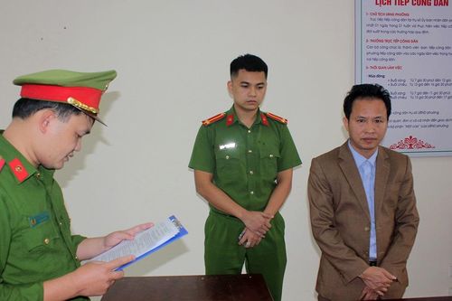 Khởi tố Giám đốc doanh nghiệp về hành vi làm giả con dấu, tài liệu