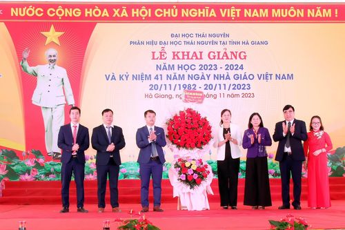 Phân hiệu Đại học Thái Nguyên tại tỉnh Hà Giang khai giảng năm học mới