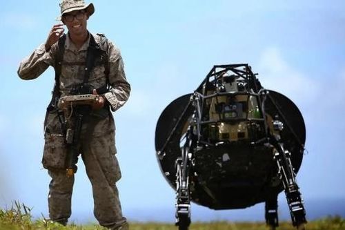 Quân đội Ukraine muốn sử dụng robot để tấn công, tình báo nước này nói xung đột sẽ kéo dài hàng thập kỷ