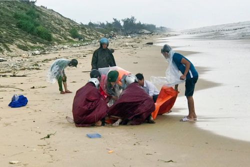 Phát hiện thi thể trôi dạt vào bờ biển Thừa Thiên Huế