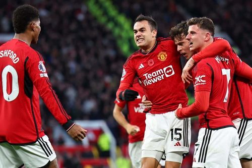 Nghịch lý khó hiểu của Manchester United