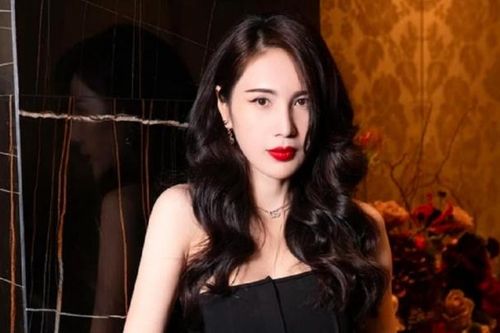 Ca sĩ Thủy Tiên phản hồi về thông tin bị hủy show 'phút chót'