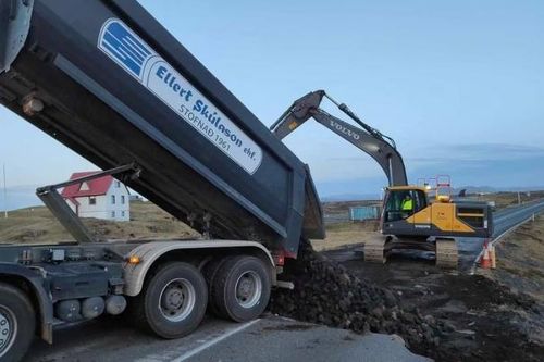 Iceland che chắn nhà máy địa nhiệt trước nguy cơ núi lửa phun trào