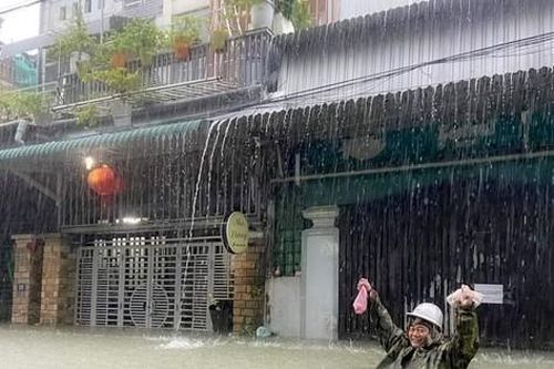 Mưa lũ khó lường, TT-Huế cho học sinh nghỉ học, dừng tất cả các hoạt động sự kiện