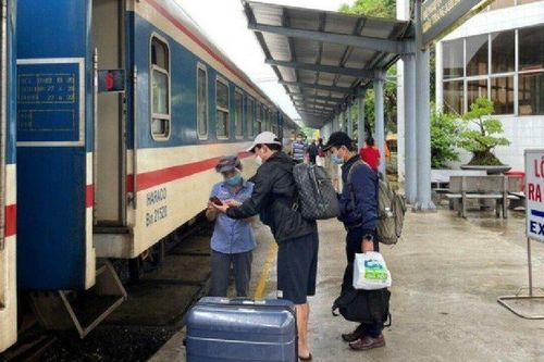 Ghi nhận nhiều tín hiệu tích cực, ngành đường sắt vẫn chưa hết lo