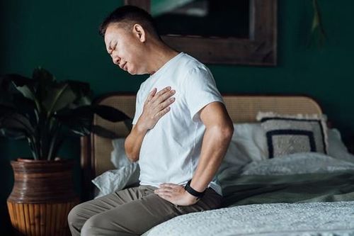 10 dấu hiệu suy tim cần chú ý khi thời tiết chuyển lạnh