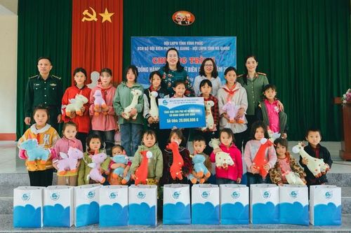 Chia sẻ khó khăn với phụ nữ vùng biên cương, giúp chị em vươn lên thoát nghèo
