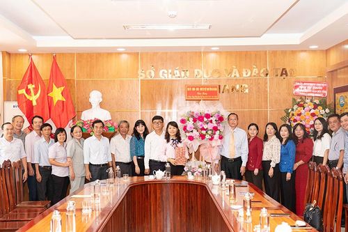 Phó Bí thư Thường trực Tỉnh ủy, Chủ tịch HĐND tỉnh An Giang Lê Văn Nưng thăm, chúc mừng Sở Giáo dục và Đào tạo và Hội Cựu giáo chức tỉnh An Giang, nhân kỷ niệm Ngày Nhà giáo Việt Nam 20/11