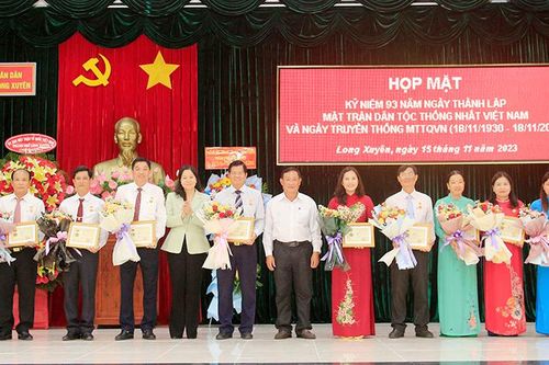 23 cá nhân được nhận Kỷ niệm chương 'Vì sự nghiệp Đại đoàn kết dân tộc'