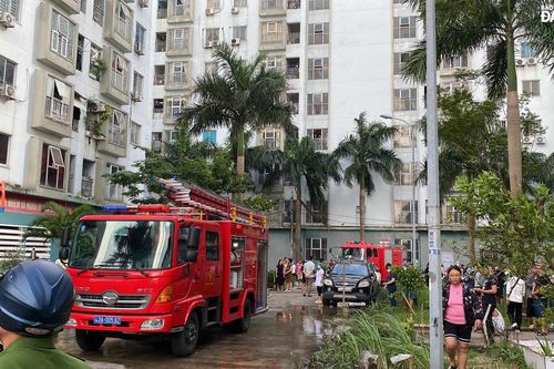 Kịp thời khống chế đám cháy tại tầng 5 chung cư