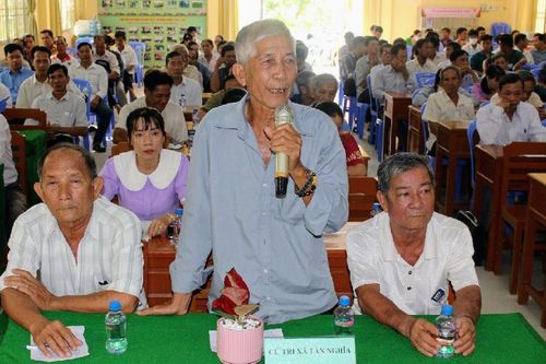 Phó Chủ tịch Hội đồng nhân dân tỉnh Kiều Thế Lâm tiếp xúc cử tri huyện Cao Lãnh