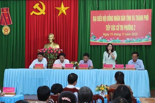 Đại biểu Hội đồng nhân dân tỉnh và TP Cao Lãnh tiếp xúc cử tri trước kỳ họp