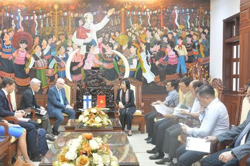Phó Chủ tịch UBND tỉnh Nguyễn Thị Thanh Lịch tiếp và làm việc với Đại sứ quán Phần Lan tại Việt Nam