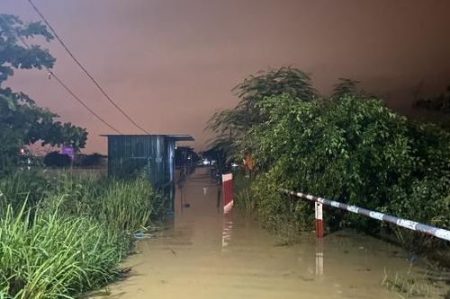Một số khu vực trũng thấp ở TP. Nha Trang bắt đầu ngập