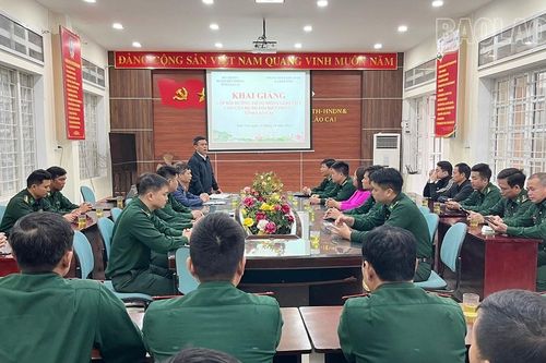 Nâng cao kiến thức nghe và nói tiếng dân tộc Mông cho cán bộ bộ đội biên phòng
