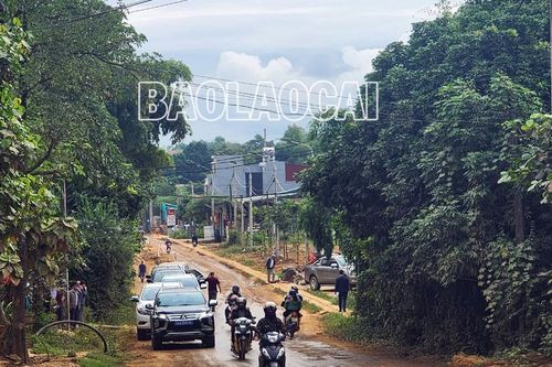 Kiểm tra bàn giải pháp tháo gỡ khó khăn thi công nâng cấp Quốc lộ 279