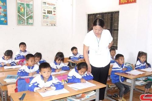 Cô giáo tâm huyết với hoạt động thiện nguyện