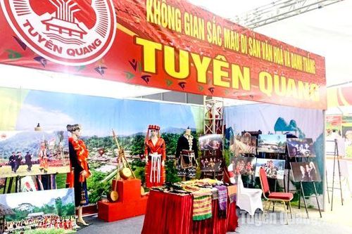 Tuyên Quang tham gia Triển lãm 'Không gian Di sản văn hóa và sản phẩm thủ công truyền thống' tại Ninh Bình