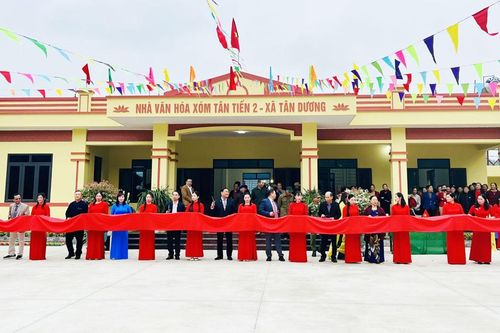 Khánh thành nhà văn hóa trong Ngày hội Đại đoàn kết
