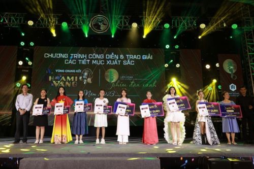 Sân chơi tuổi thơ