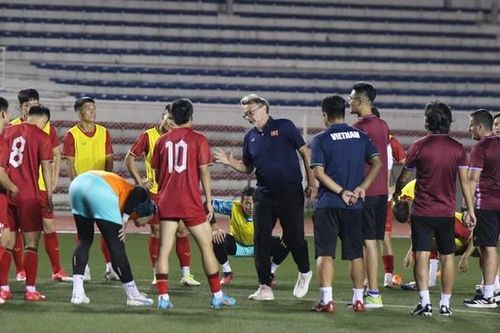 Tuyển Việt Nam quyết giành ba điểm trong trận ra quân