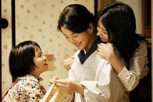Người vợ ở nhà nội trợ: 'Chồng thường nói, tôi là người duy nhất kiếm tiền về cho cái nhà này'