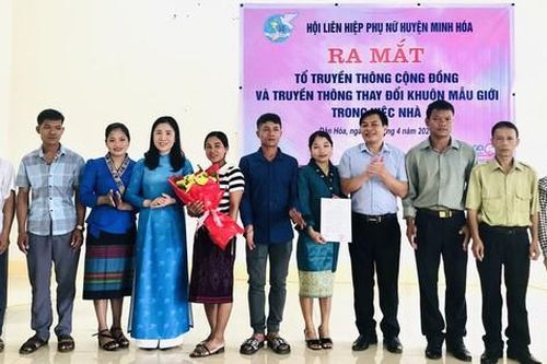 Phụ nữ đồng bào Bru – Vân Kiều thoát khỏi ràng buộc của hủ tục nhờ sớm triển khai dự án
