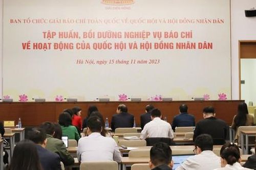 VPQH tập huấn, bồi dưỡng nghiệp vụ báo chí về hoạt động của Quốc hội và Hội đồng nhân dân