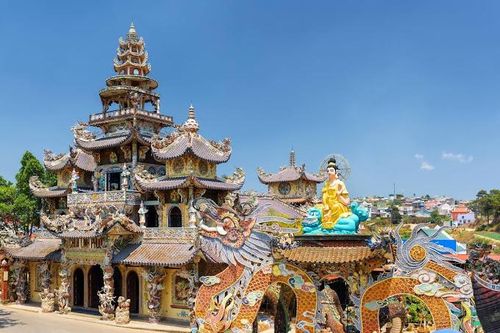 Ngôi chùa độc đáo sở hữu 16 kỷ lục Việt Nam, 1 kỷ lục châu Á và 1 kỷ lục thế giới