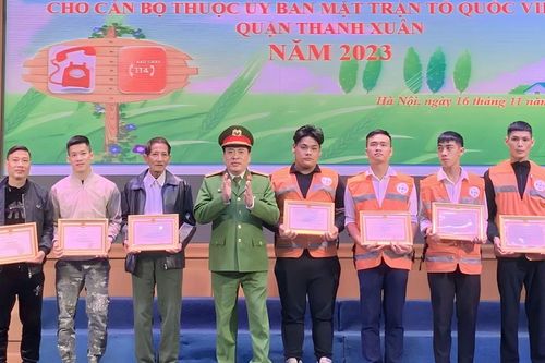 Quận Thanh Xuân: Khen thưởng 71 tập thể, cá nhân về việc chữa cháy, cứu nạn